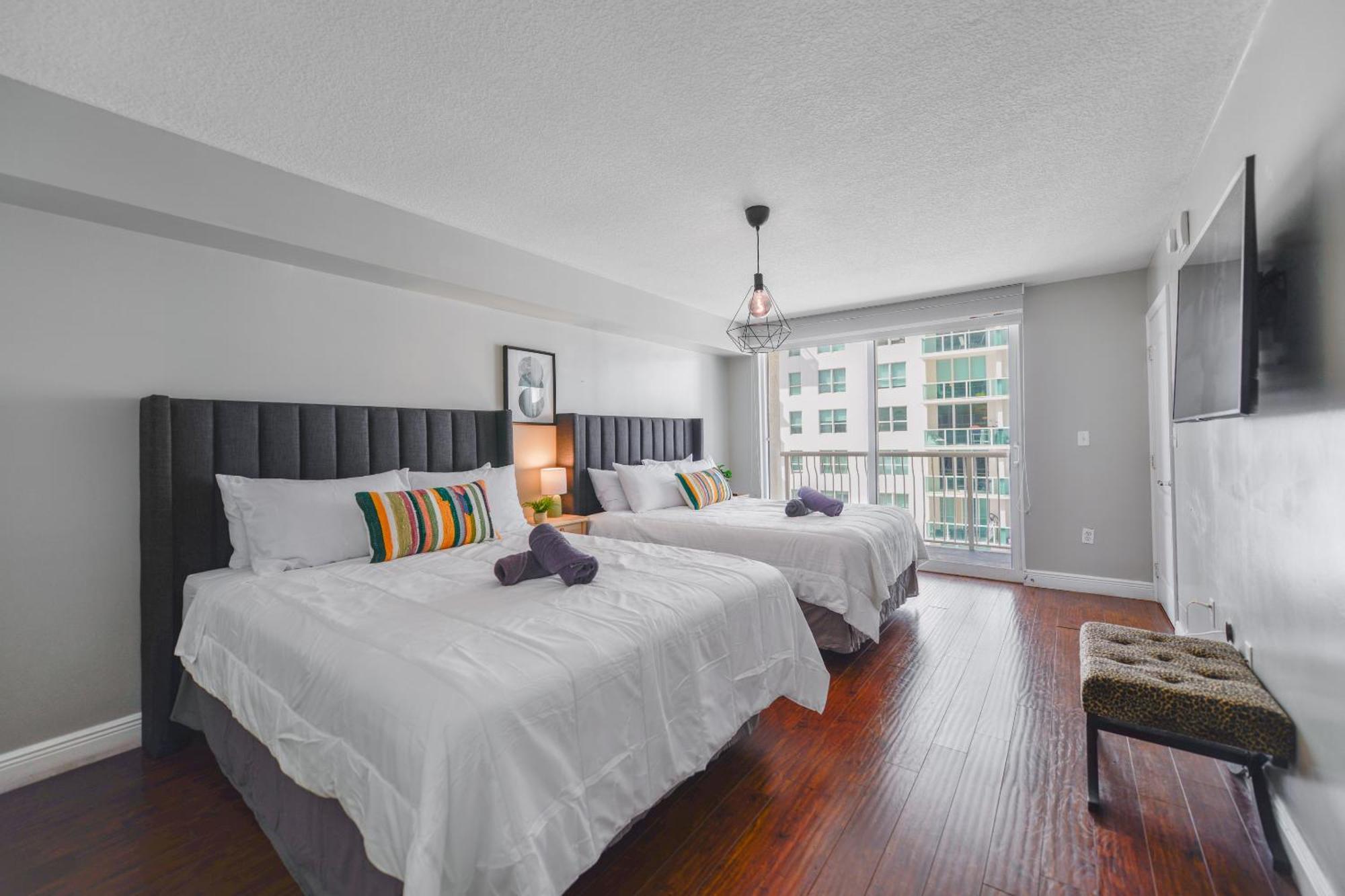 Amazing 3 Bedroom Condo At Brickell With Pool Miami Buitenkant foto