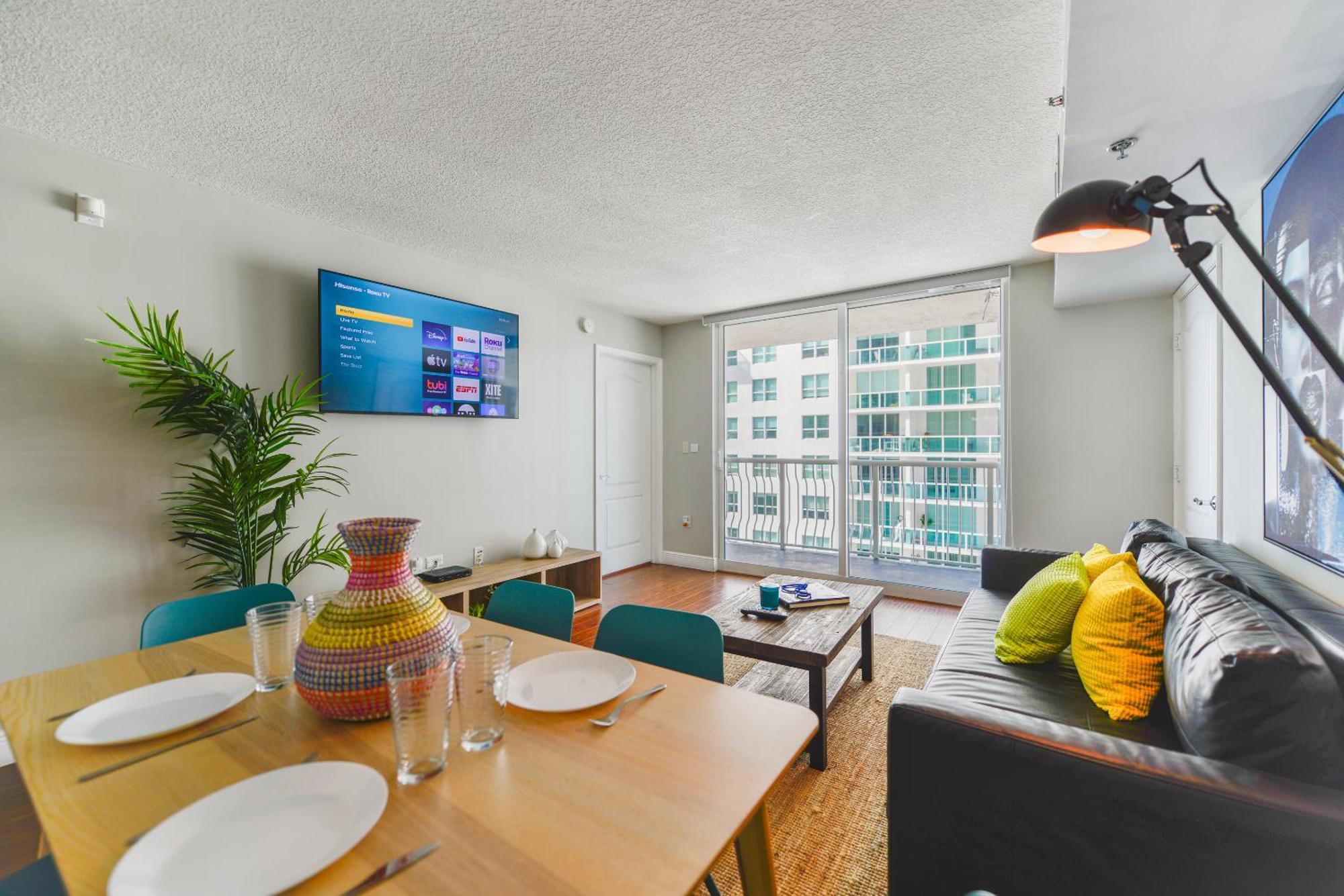 Amazing 3 Bedroom Condo At Brickell With Pool Miami Buitenkant foto