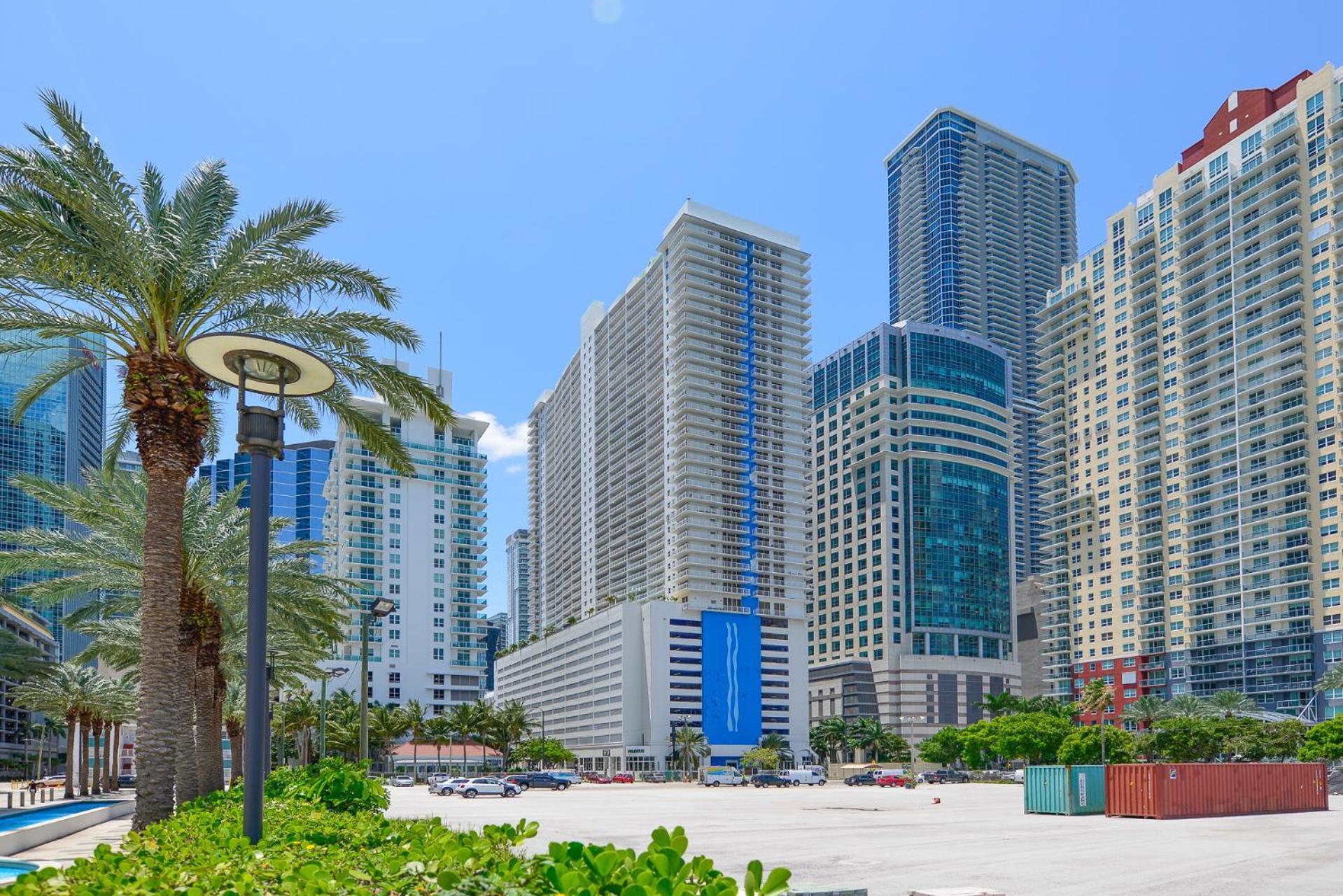 Amazing 3 Bedroom Condo At Brickell With Pool Miami Buitenkant foto