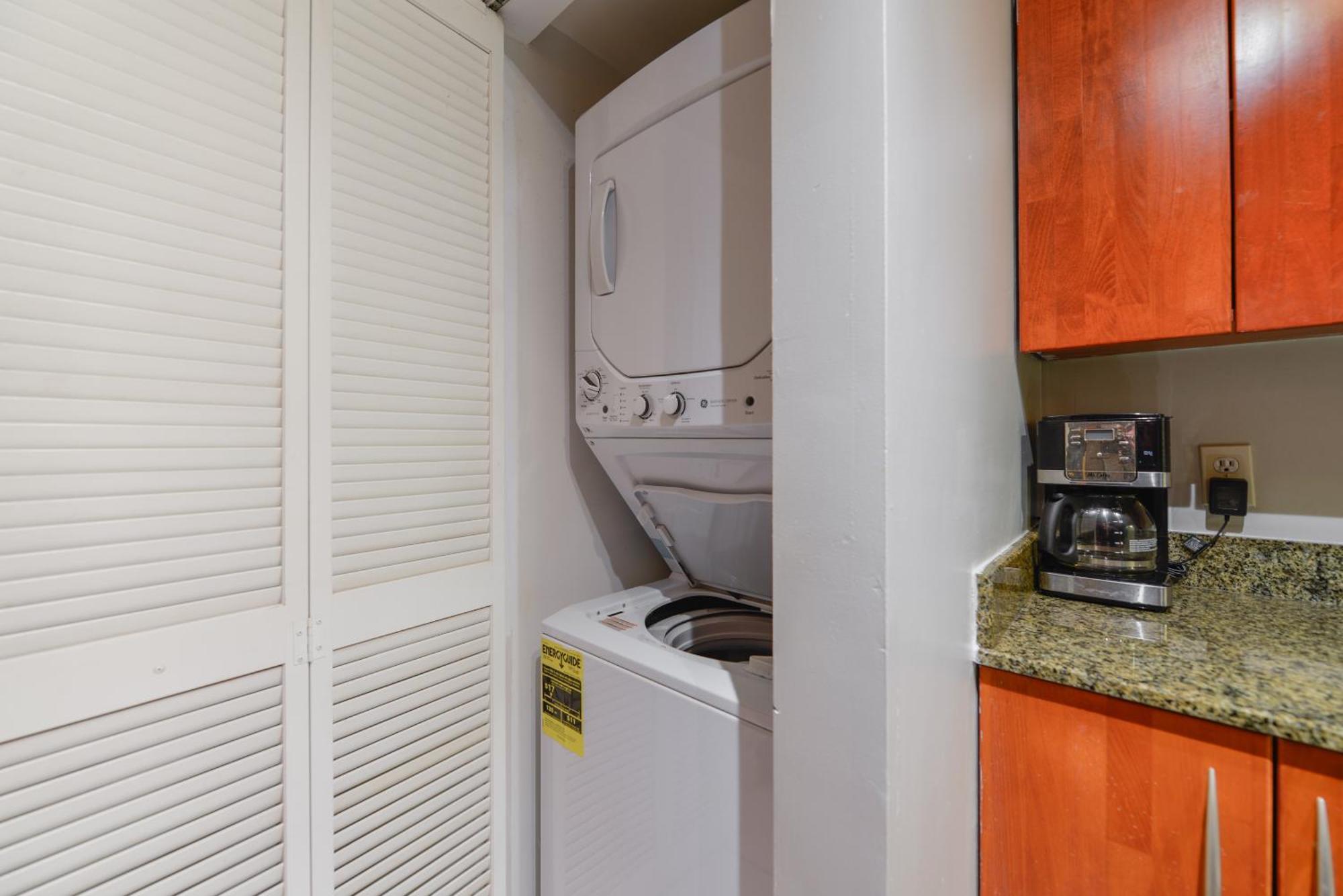 Amazing 3 Bedroom Condo At Brickell With Pool Miami Buitenkant foto